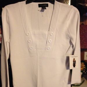 NWT Ladies Cable and Gauge Top